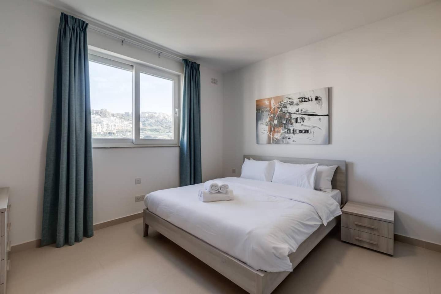 9Ten11 Seafront By Homely Mellieha Luaran gambar