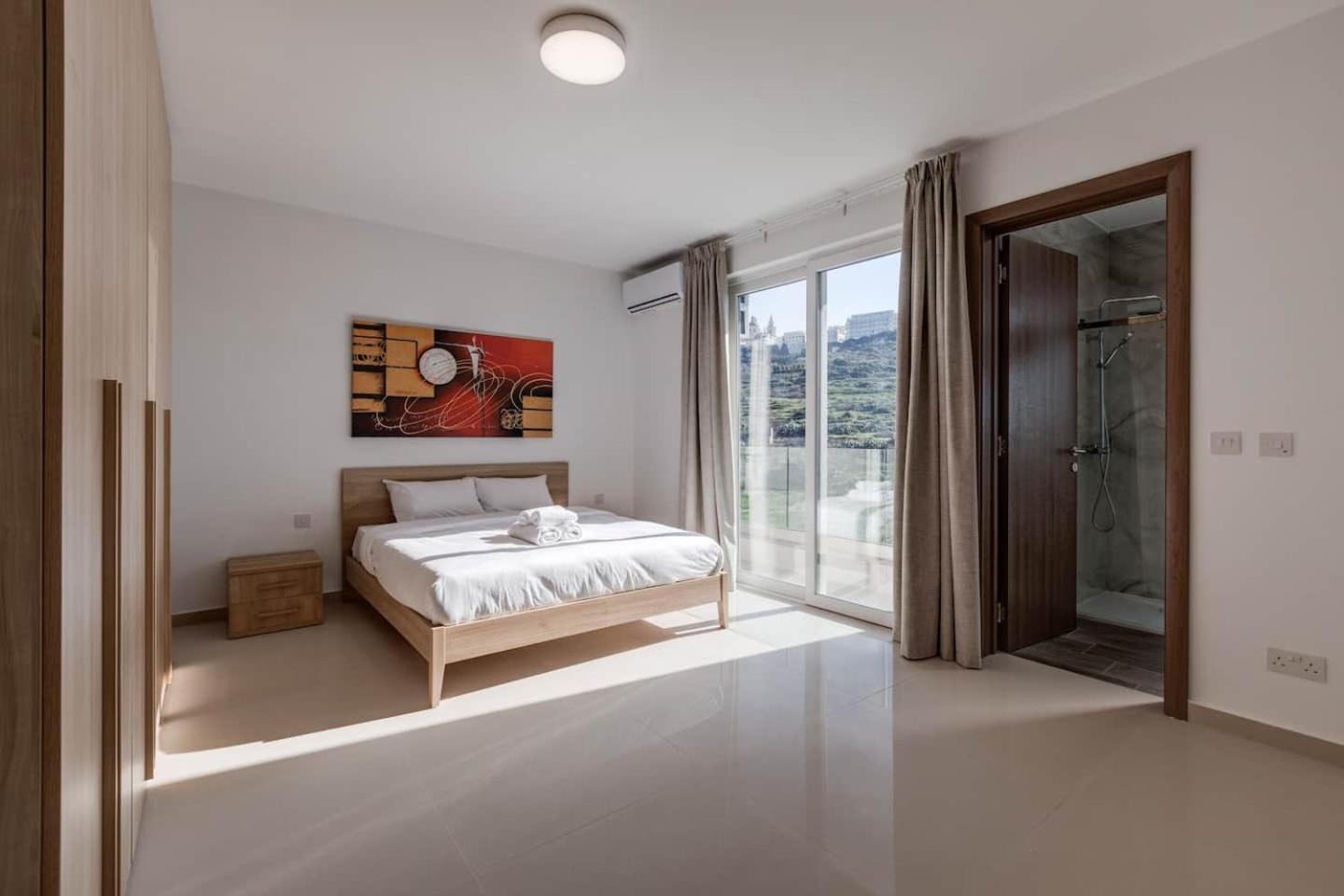 9Ten11 Seafront By Homely Mellieha Luaran gambar
