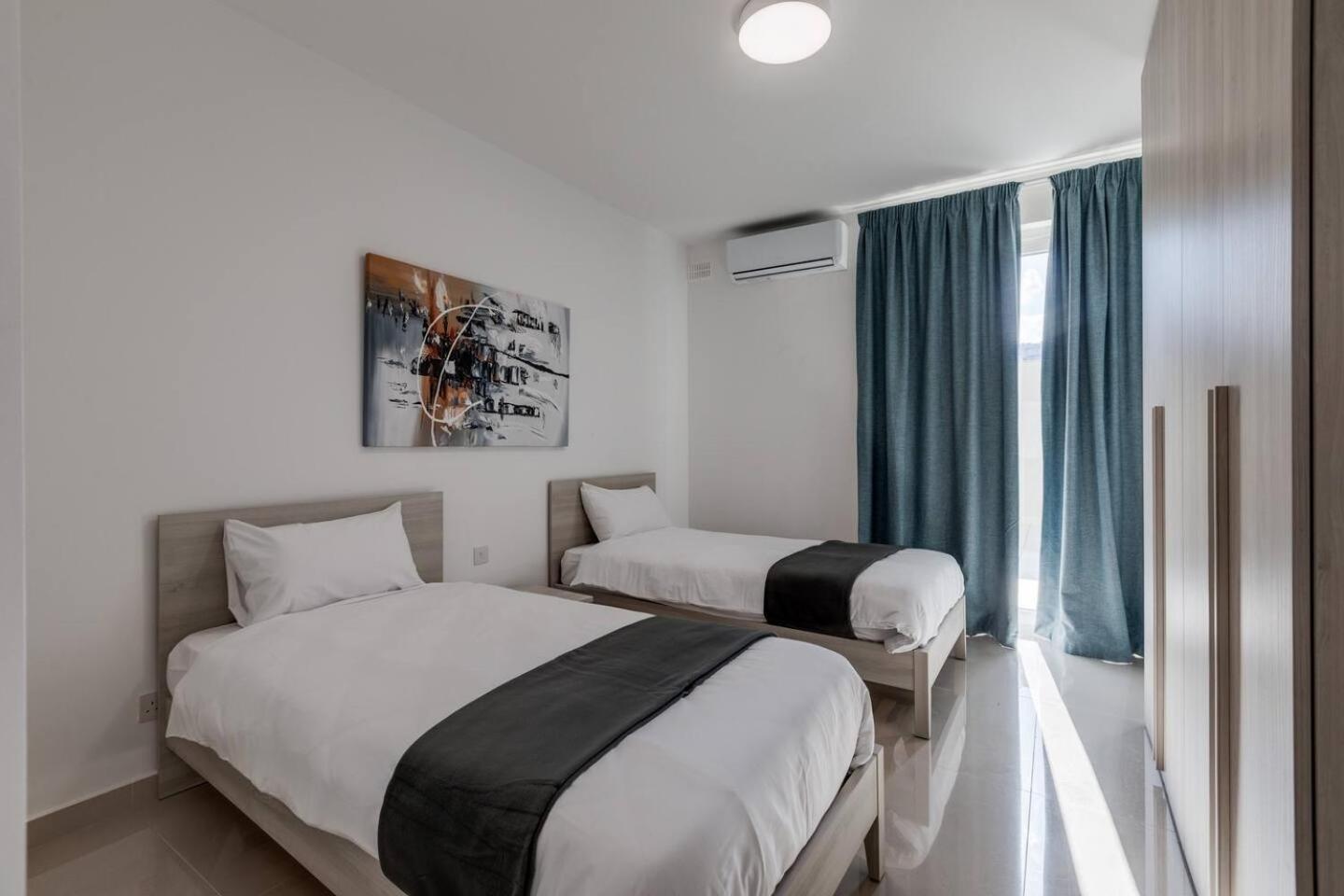 9Ten11 Seafront By Homely Mellieha Luaran gambar